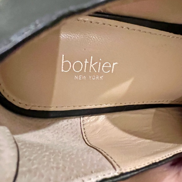BOTKIER-All leather flats 🤍🖤 - Picture 6 of 9